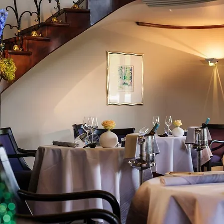 Nassauer Hof Hotel 5*